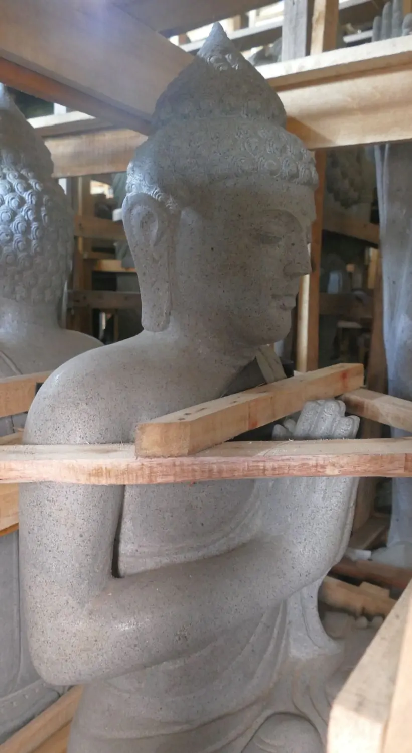  Product image 3 of the product “Seated Buddha, position Namaste, 100cm high riverstone ”